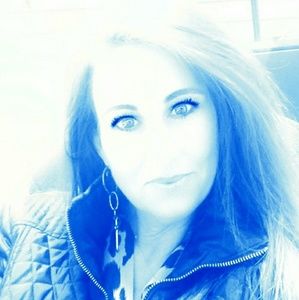 Meet your Posher, Wendy